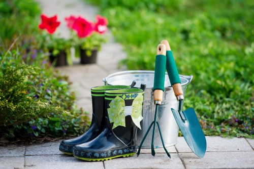 Free quote discussion for garden maintenance services